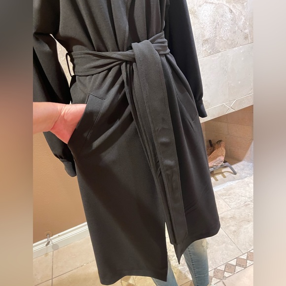 TAHARI black long-line open front trench coat w/belt NWT - Picture 4 of 11